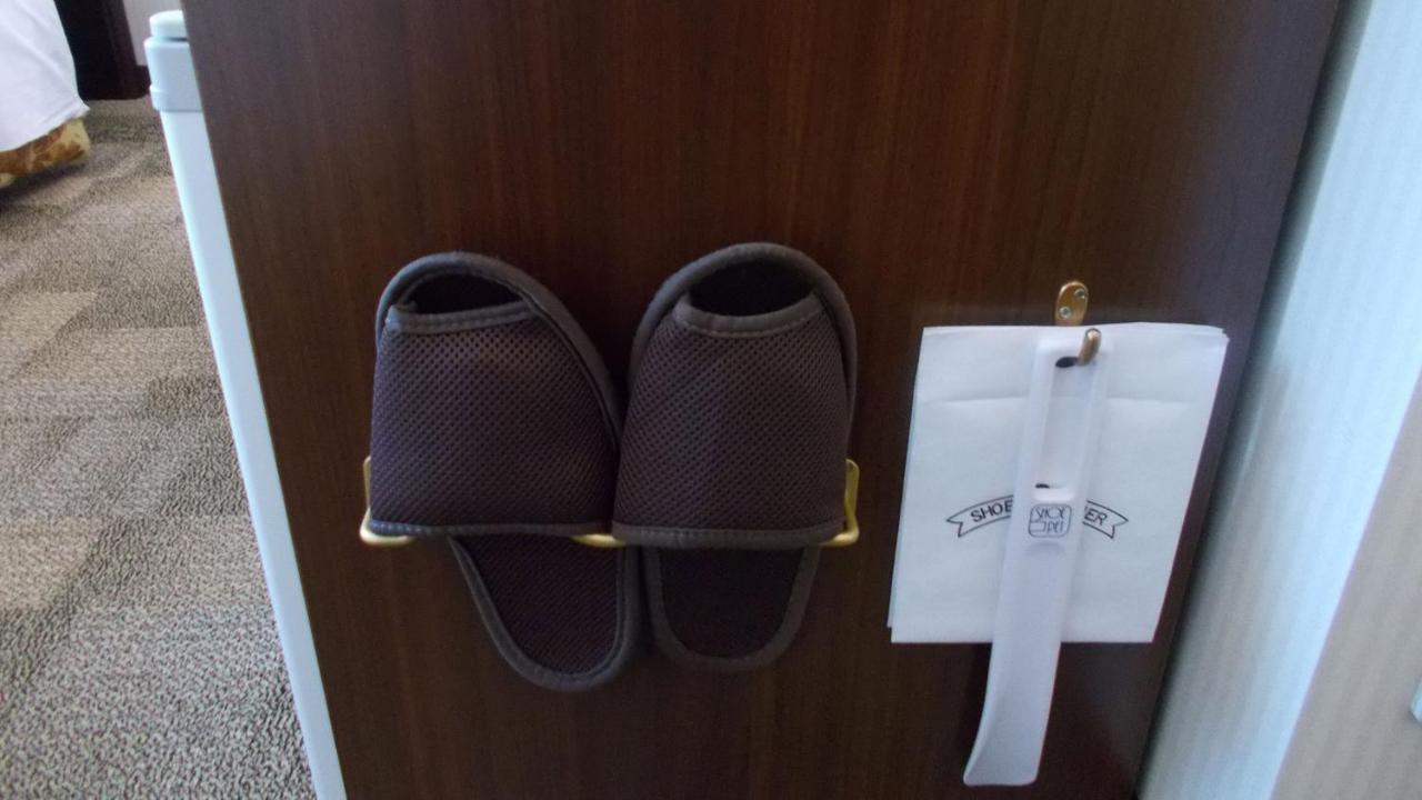 Toyoko Inn Tsu Eki Nishi Guchi Exterior foto
