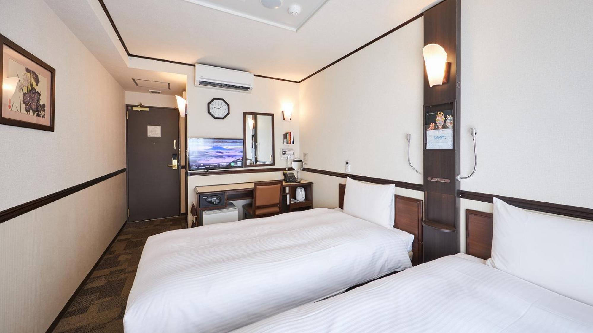 Toyoko Inn Tsu Eki Nishi Guchi Quarto foto