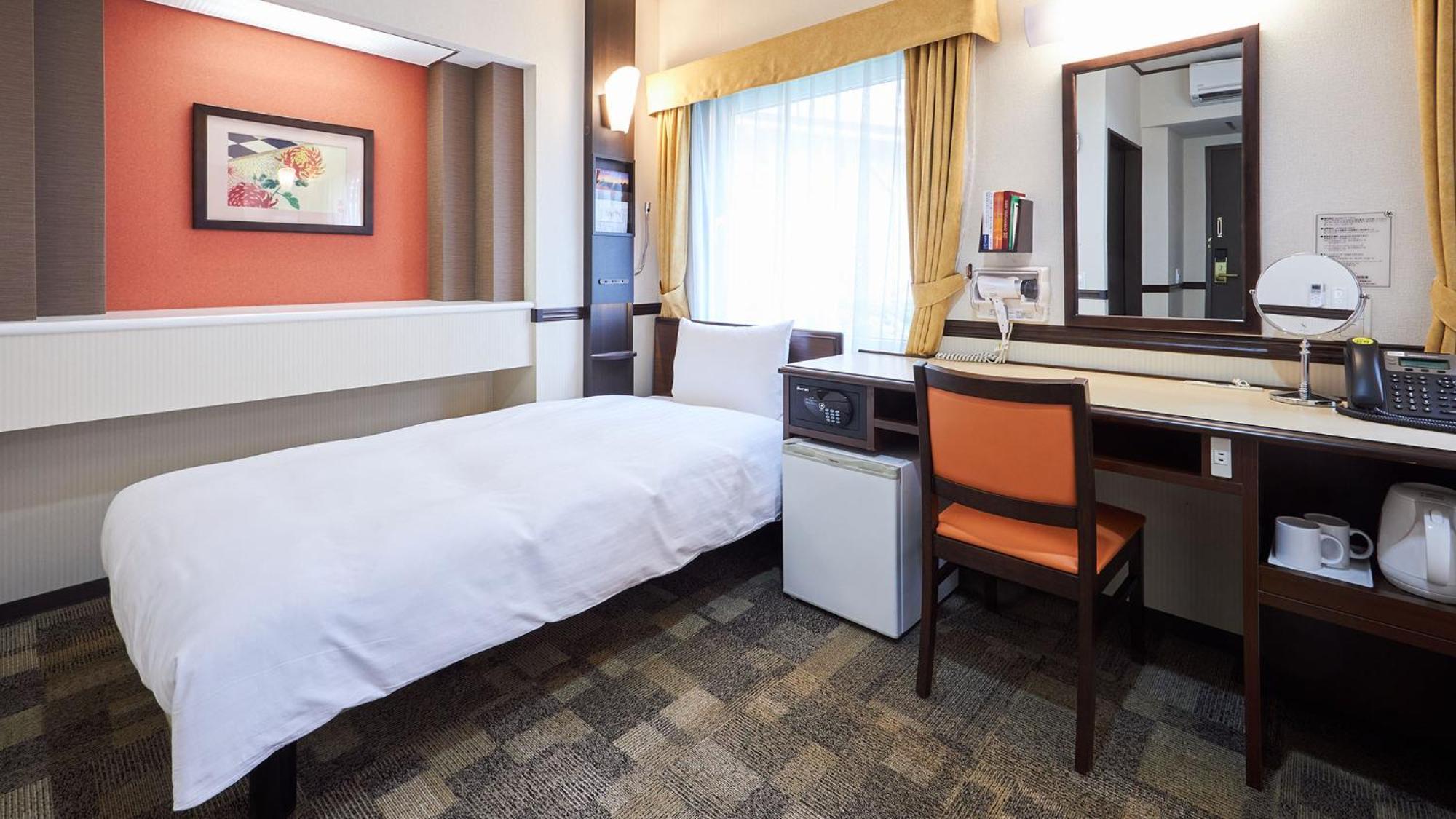 Toyoko Inn Tsu Eki Nishi Guchi Quarto foto