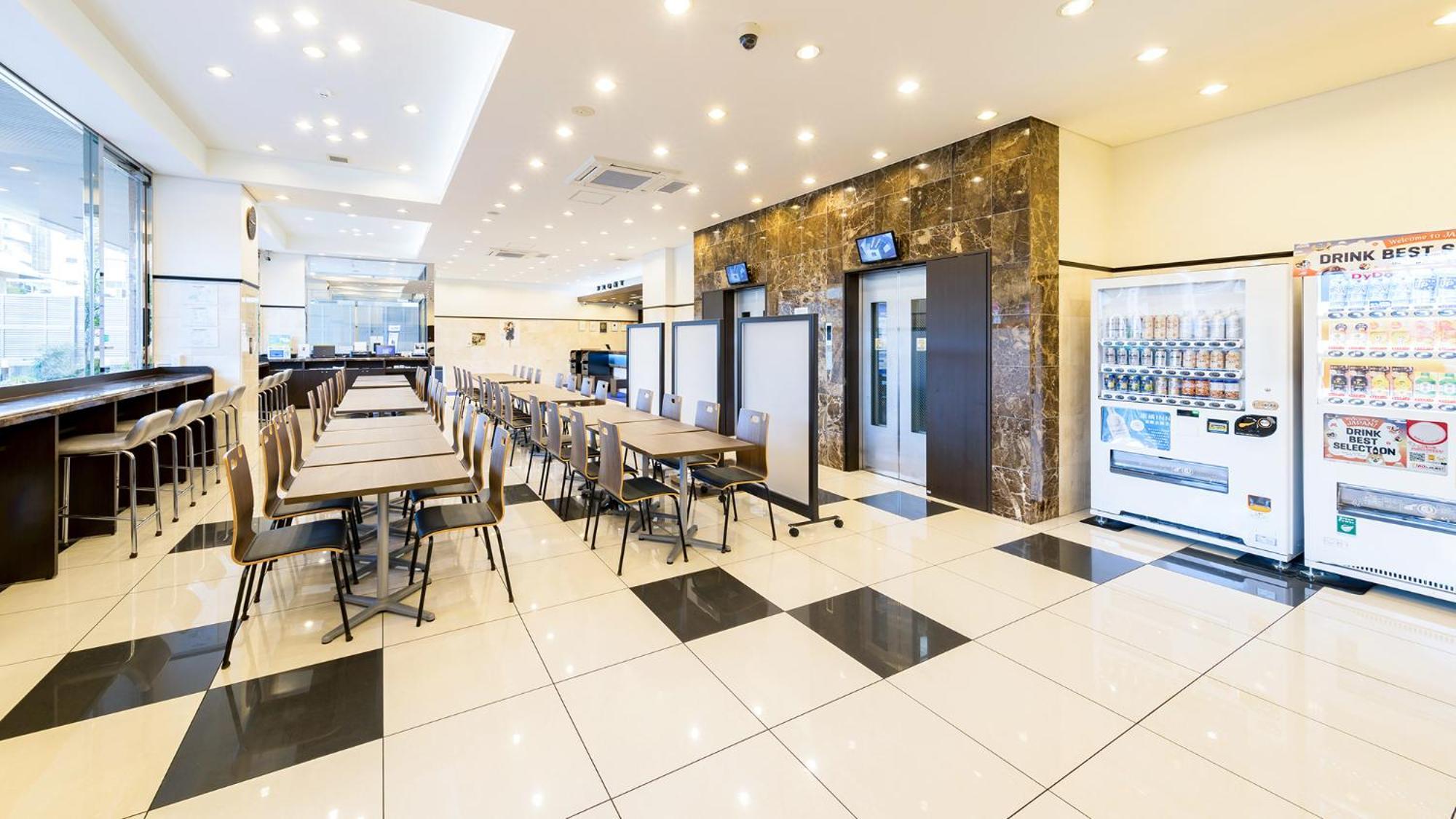 Toyoko Inn Tsu Eki Nishi Guchi Exterior foto